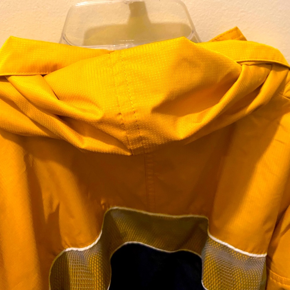 πSold Reebok~Mens lightweight gym jacket, ππ with white trim front zipper - Picture 7 of 11